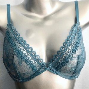 Victorias Secret Very Sexy Plunge Bra 32DDD/32F